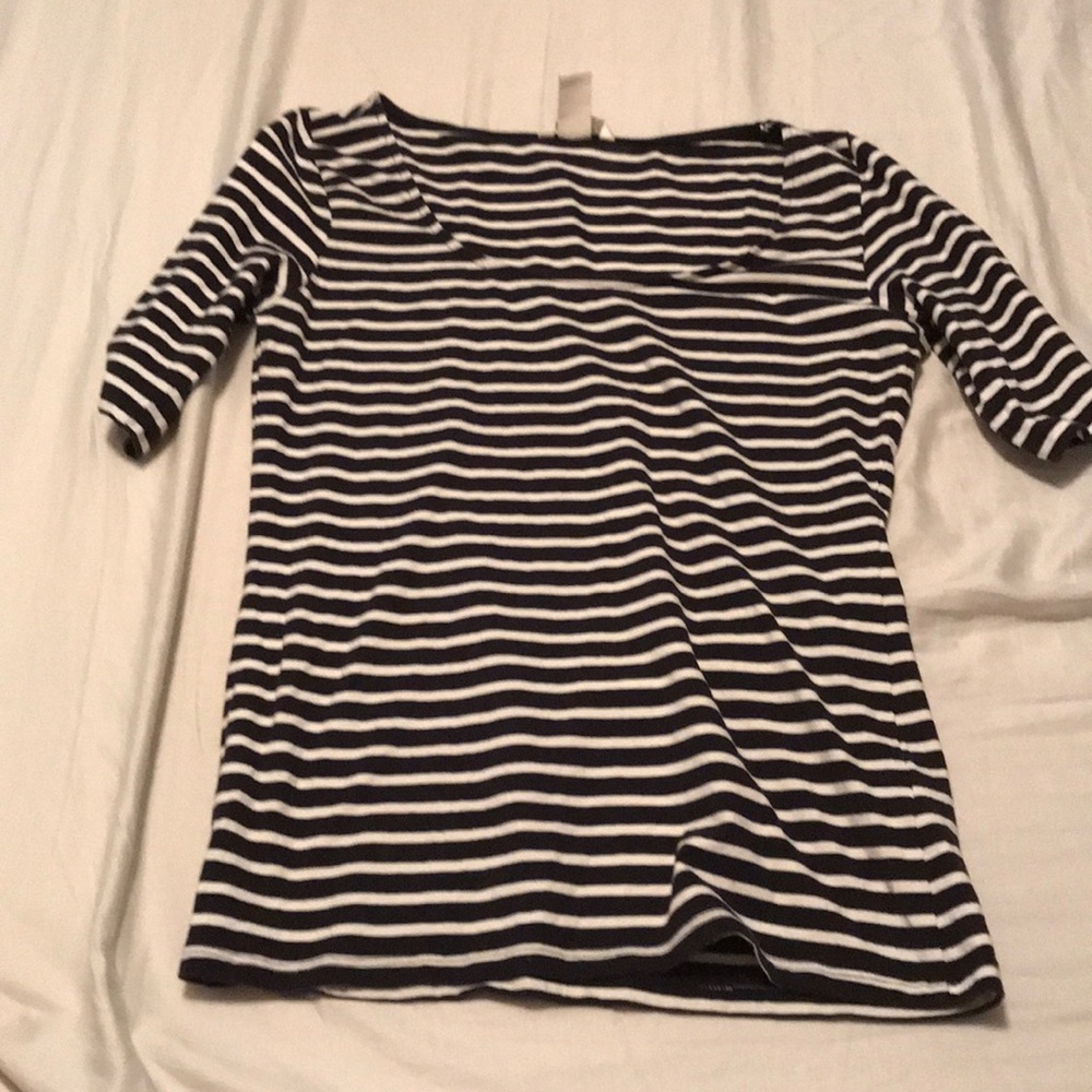 Elbow sleeve top